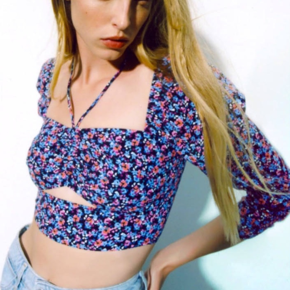 Zara Purple Blue Floral Long Sleeve Cutout Cropped Blouse NWOT